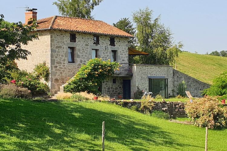 Le domaine d'Hypolite, maison auvergnate avec spa - Photo 1