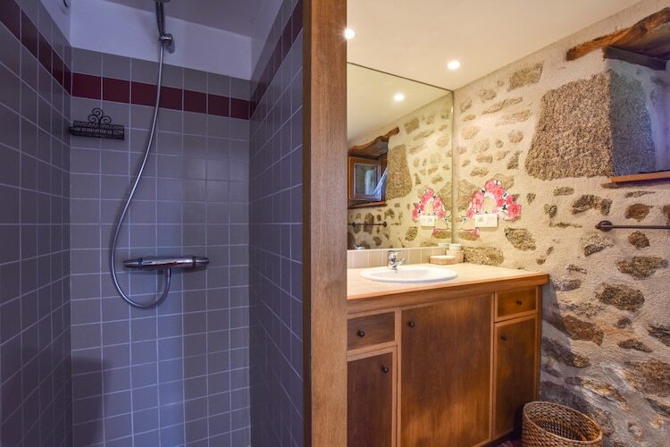Le domaine d'Hypolite, maison auvergnate avec spa - Photo 17