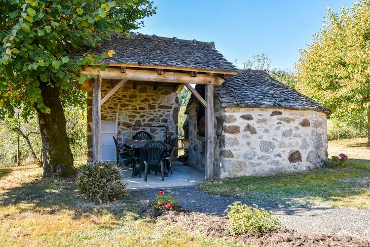 Maison auvergnate 6 personnes, jardin et terrasse - Photo 5