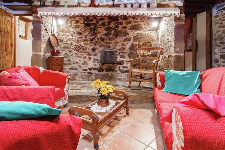 Maison auvergnate 6 personnes, jardin et terrasse - Photo 8