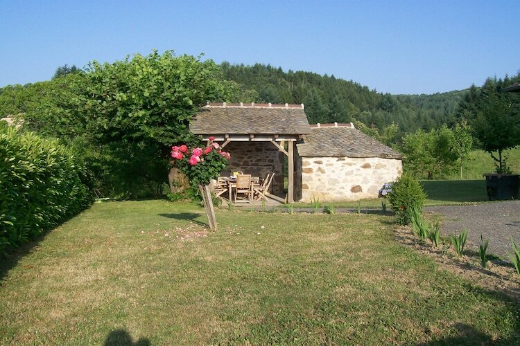 Maison auvergnate 6 personnes, jardin et terrasse - Photo 16