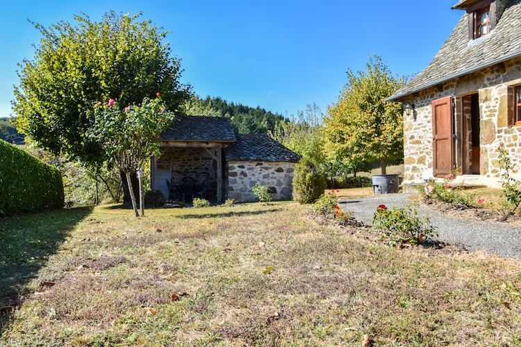 Maison auvergnate 6 personnes, jardin et terrasse - Photo 18