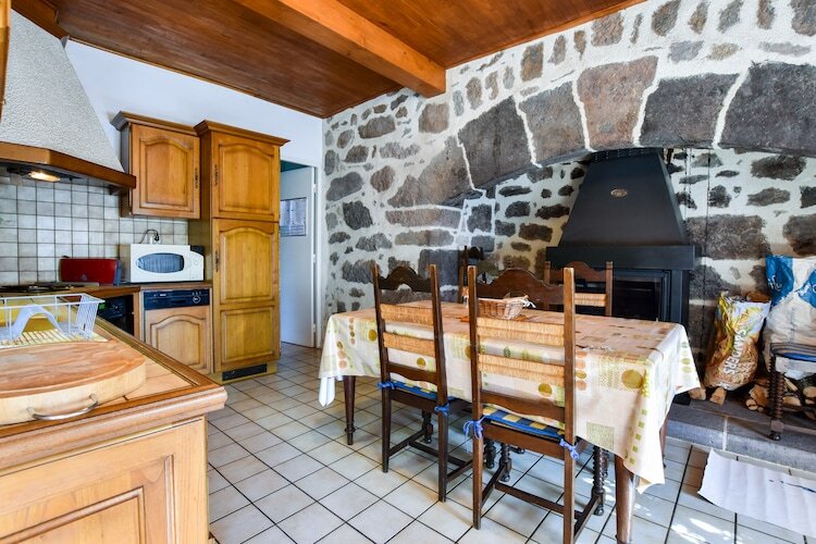 Maison 4 chambres en montagne, jardin et forêt à 100 m - Photo 13