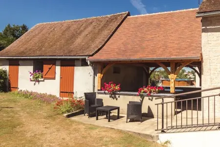 Location maison à Savignac Ledrier, Belle maison de vacances proche lac et forêt