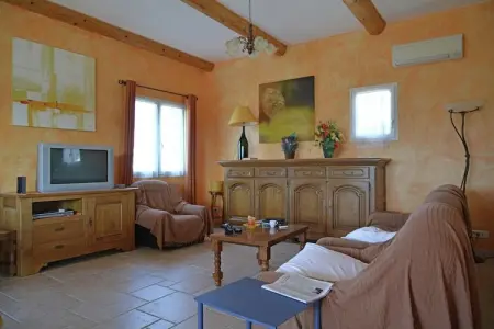La Soléiade, Villa tranquille avec vue sur la piscine - Photo 2