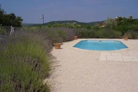 La Soléiade, Villa tranquille avec vue sur la piscine - Photo 9