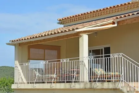 La Soléiade, Villa tranquille avec vue sur la piscine - Photo 21