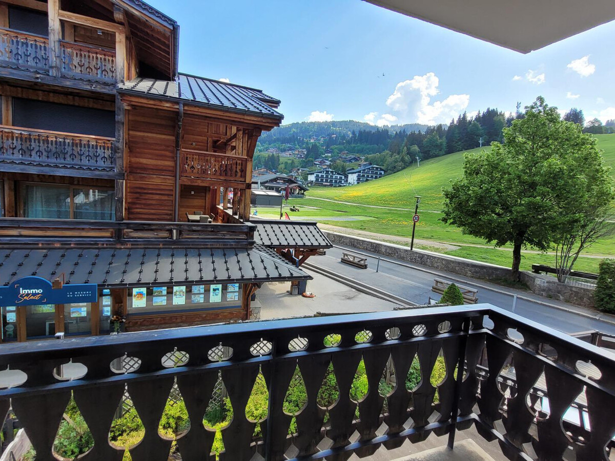 T2 face aux pistes avec balcon et parking auxGets - Photo 2