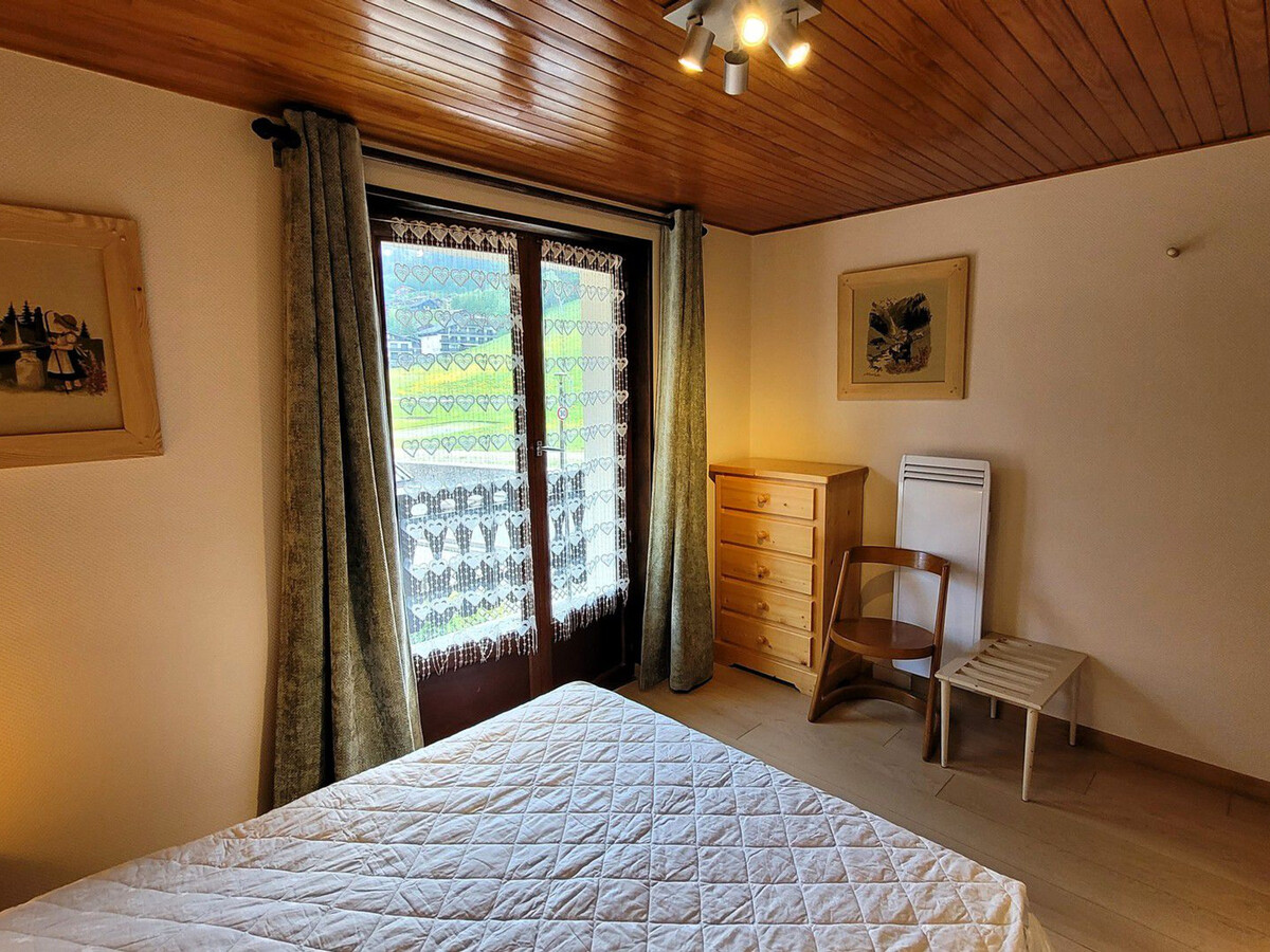 T2 face aux pistes avec balcon et parking auxGets - Photo 15