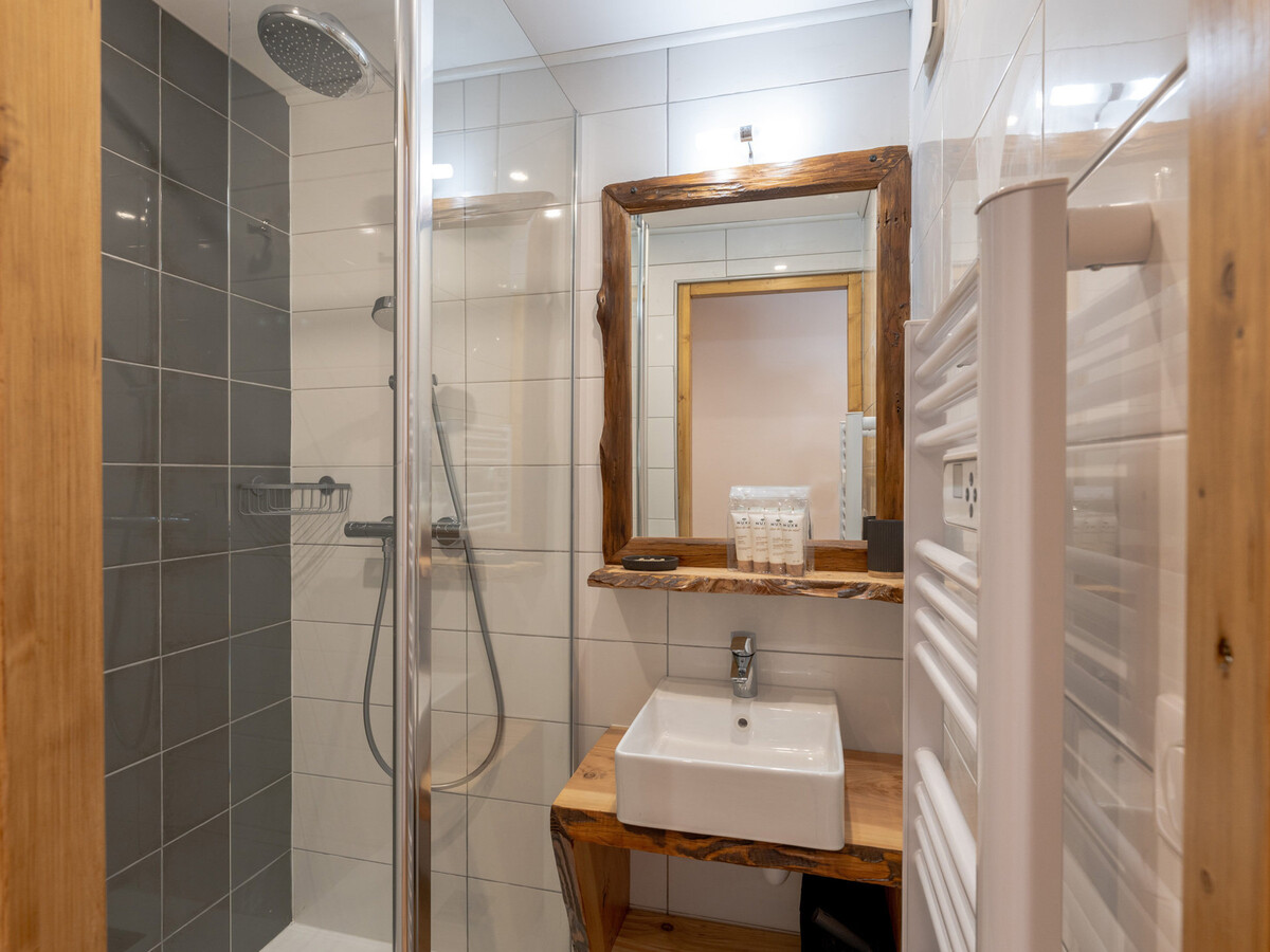 Appartement rénové 4 pers., 2ème étage, proche pistes - Photo 9
