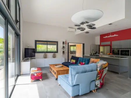 Villa contemporaine 14 pers., piscine chauffée et plancha : photo 2