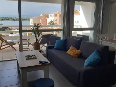 T2 climatisé Port Leucate, terrasse vue chenal, 400m plage : photo 6