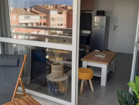T2 climatisé Port Leucate, terrasse vue chenal, 400m plage : photo 7