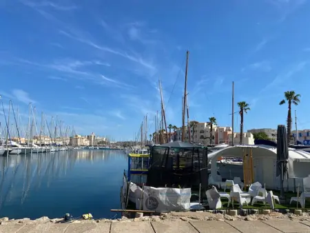T2 climatisé Port Leucate, terrasse vue chenal, 400m plage : photo 27