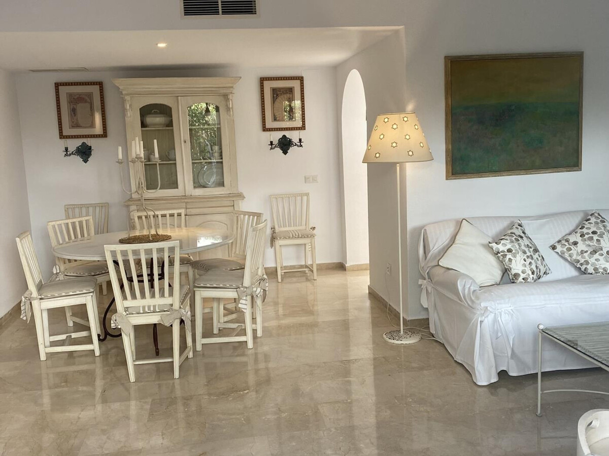 Maison jumelée 4 chambres à 2 min de plage, Marbella - Photo 6