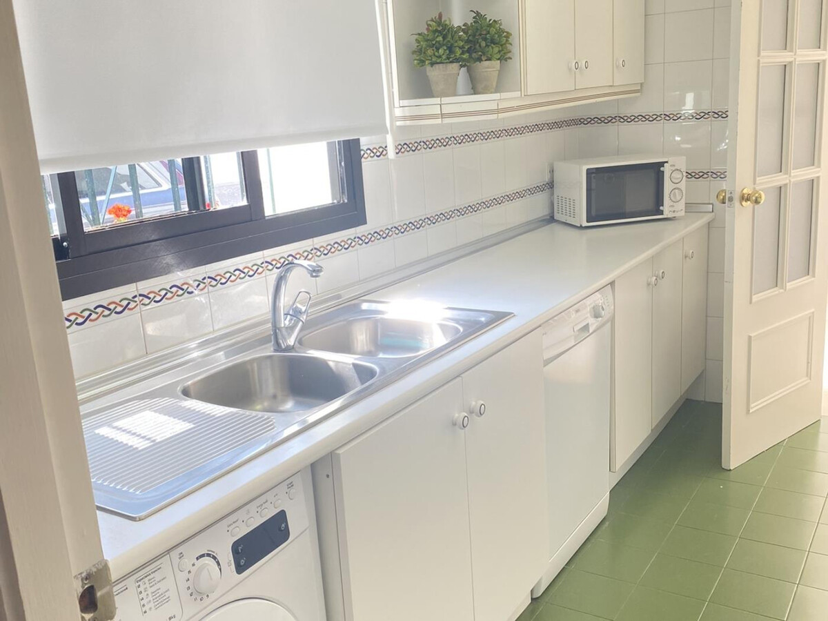 Maison jumelée 4 chambres à 2 min de plage, Marbella - Photo 10
