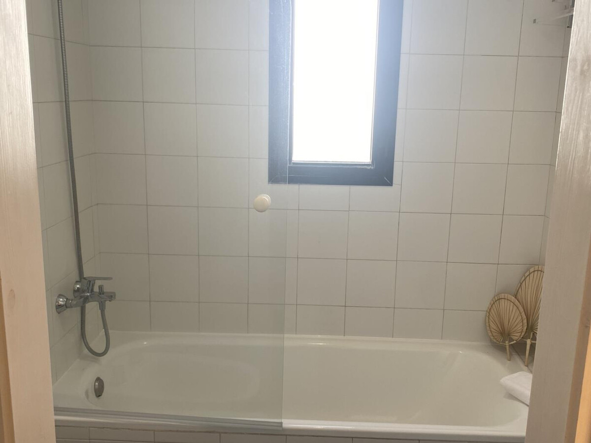 Maison jumelée 4 chambres à 2 min de plage, Marbella - Photo 24