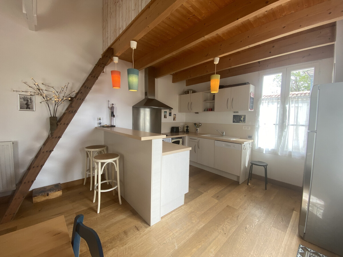 Maison pierre rénovée Fouras : 2 ch, mezzanine, 500 m plage - Photo 3