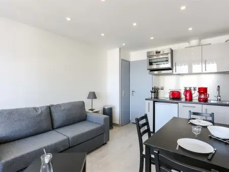 Location appartement à Val Thorens, Studio rénové avec balcon, centre Val Thorens, proche pistes, 2 pers, 3 Flocons Argent