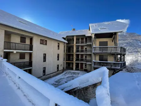 Studio 32 m² divisible au Monêtier, balcon sud-ouest : photo 10