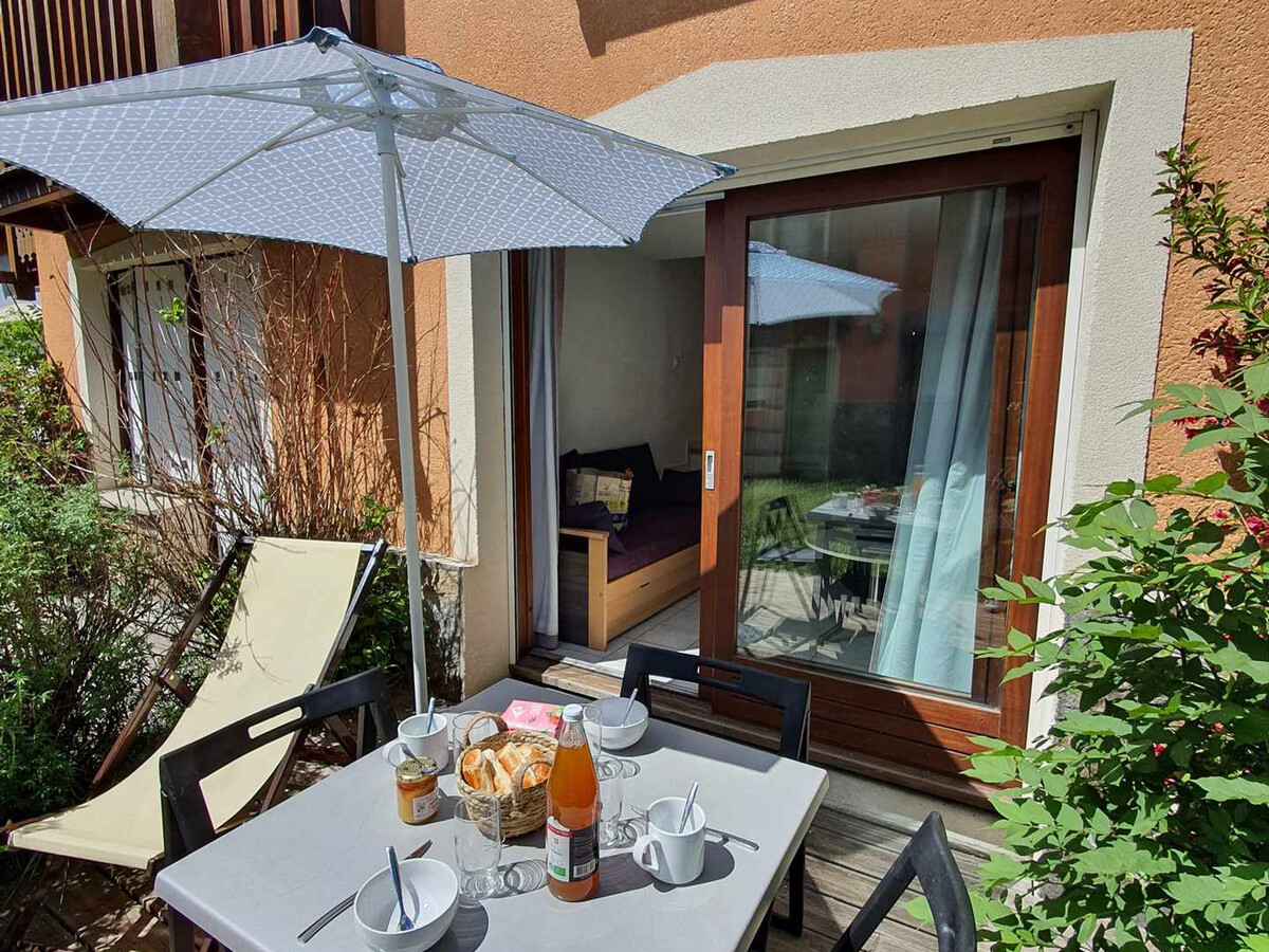 Triplex 8 pers · Terrasse · Près du lac · La Salle-les-Alpes - Photo 9