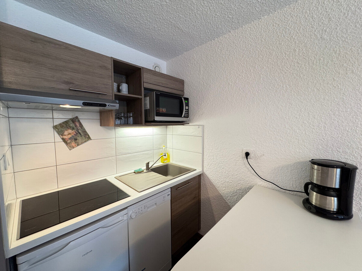 Studio 26 m² à 300 m des pistes, balcon sud, parking - Photo 2