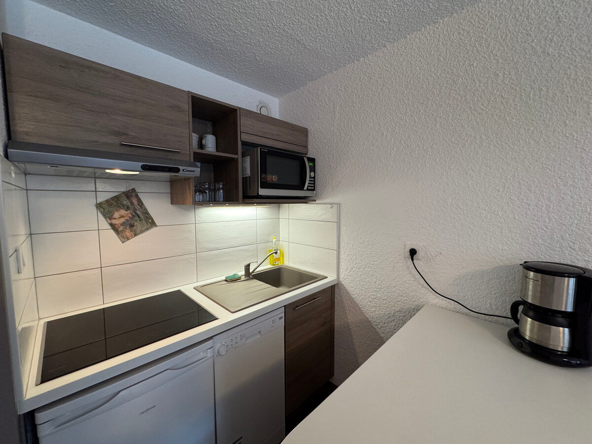 Studio 26 m² à 300 m des pistes, balcon sud, parking - Photo 4