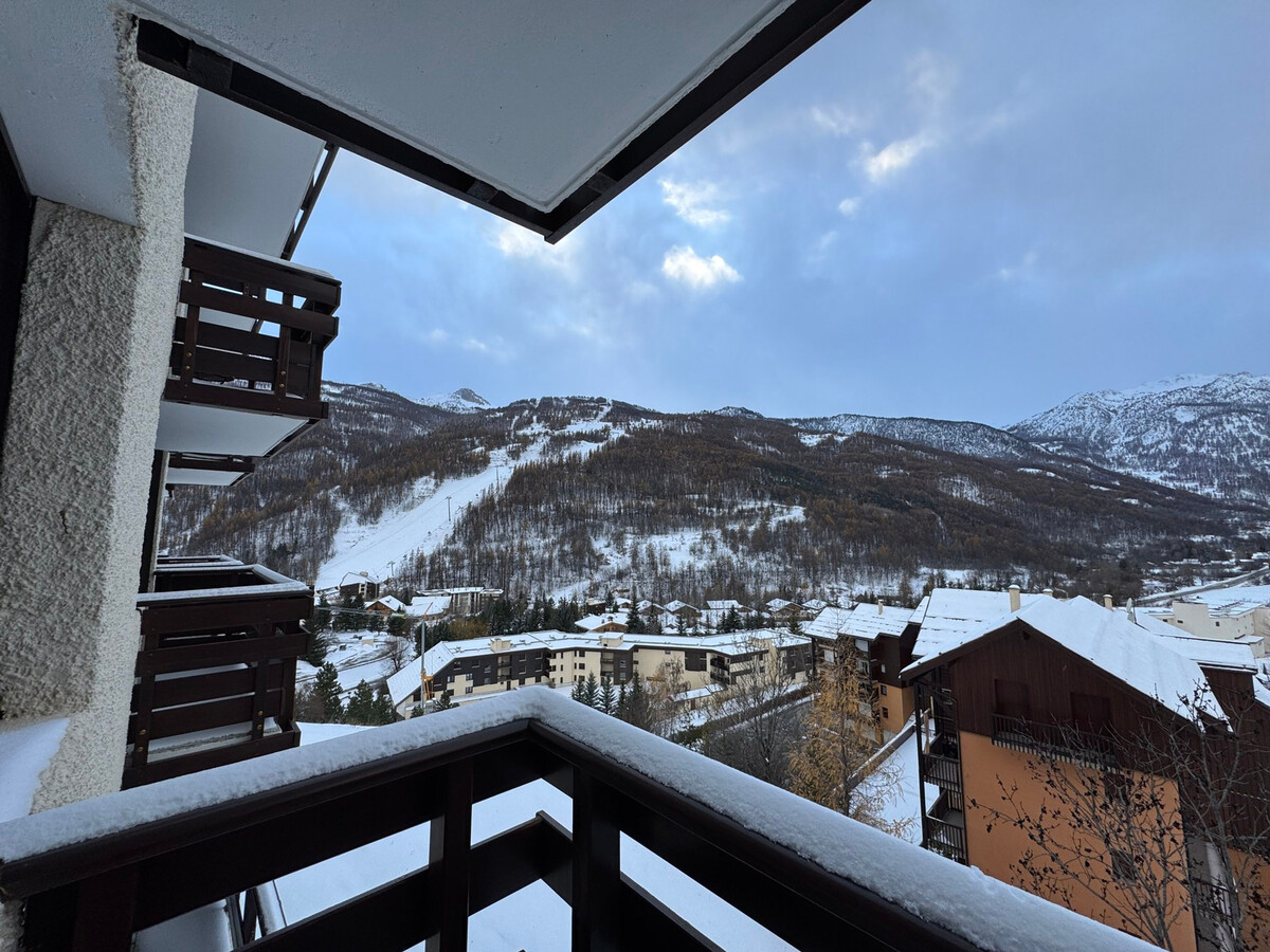 Appartement 6 pers à Saint-Chaffrey, balcon vue montagnes - Photo 12