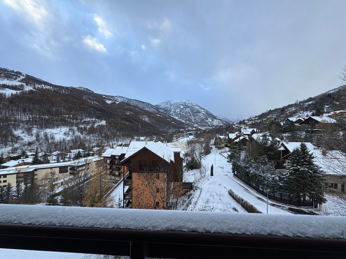 Appartement 6 pers à Saint-Chaffrey, balcon vue montagnes - Photo 13