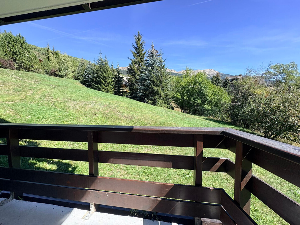 Studio 31 m² balcon, navette pistes, parking à Saint-Chaffrey - Photo 9