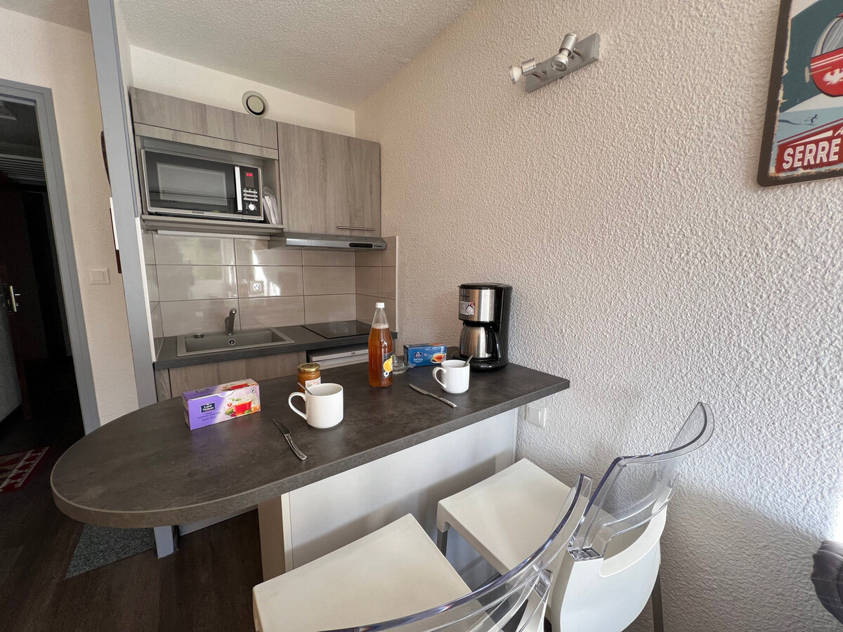 Studio 17m² rénové avec parking à Chantemerle - Photo 3