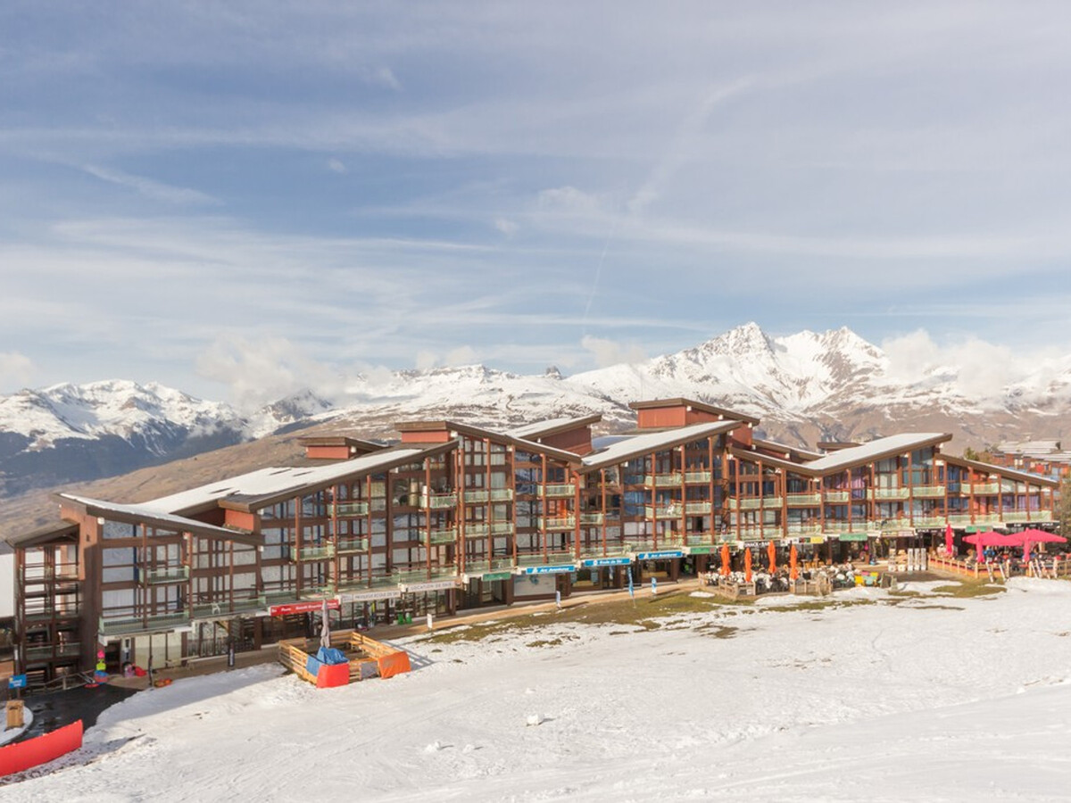 Appartement ski aux pieds aux Arcs 1800, balcon vue vallée - Photo 9