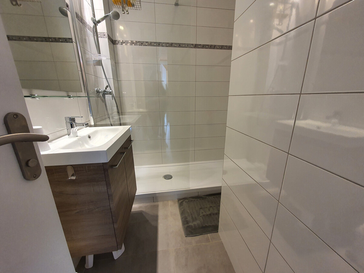 Appartement 58m² rénové vue pistes à La Salle-les-Alpes - Photo 8