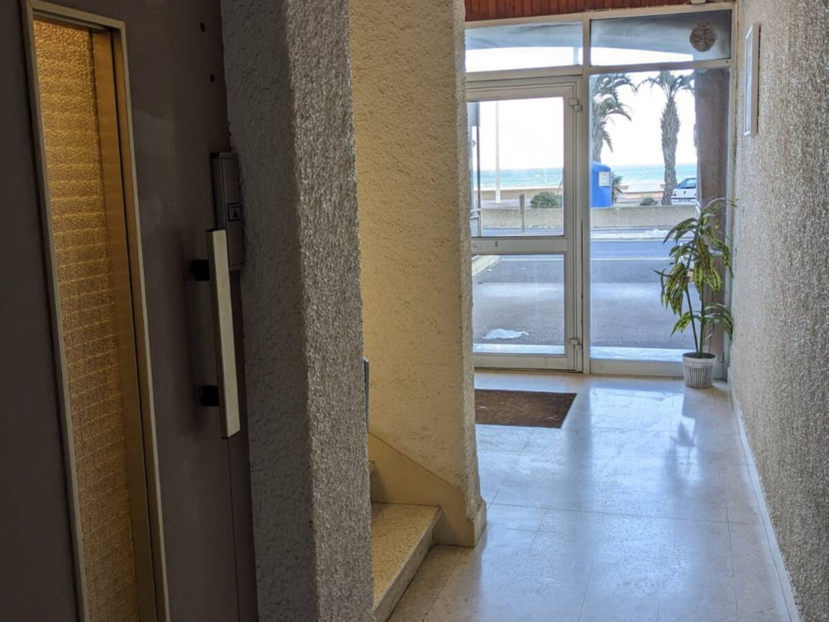 T2 rénové vue mer, balcon à Canet plage - Photo 13
