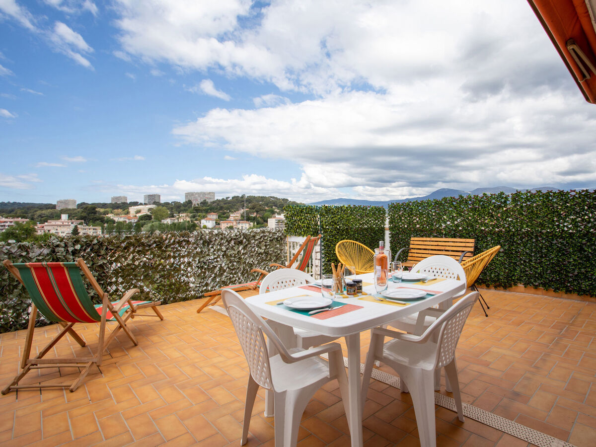 Le Montcey : Apt 2p avec terrasse 50m² à Cagnes-sur-Mer - Photo 1