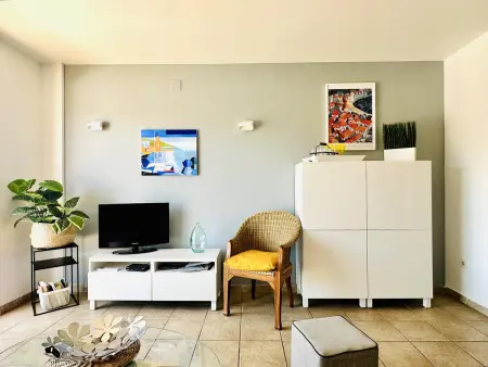 Appartement lumineux à Roses, piscine partagée et climatisation, 4 pers. : photo 13