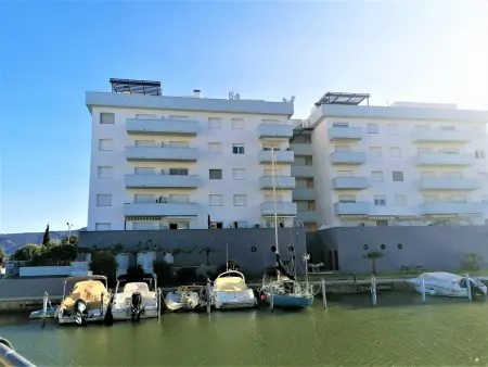 Appartement lumineux à Roses, piscine partagée et climatisation, 4 pers. : photo 32