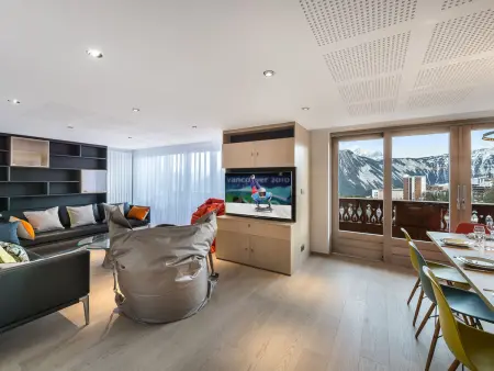 Appartement 3 chambres rénové, vue panoramique, Courchevel 1850 : photo 3