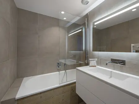 Appartement 8 pers. Méribel : 4 chambres, cheminée et parking couvert : photo 9