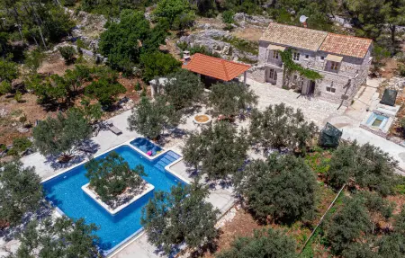 Location maison à Blato