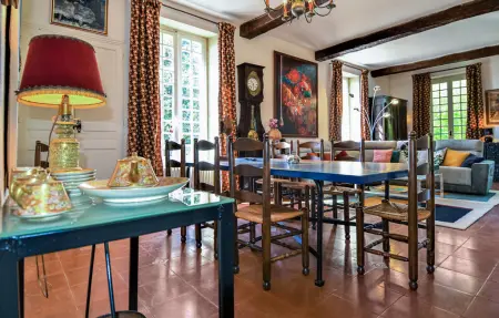 Maison avec piscine à Sernhac, près du Pont du Gard : photo 4