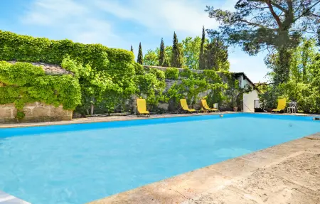 Maison avec piscine à Sernhac, près du Pont du Gard : photo 10
