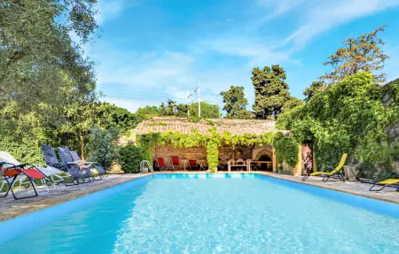 Maison avec piscine à Sernhac, près du Pont du Gard : photo 11