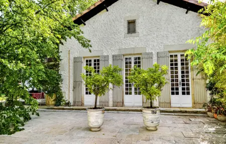 Maison avec piscine à Sernhac, près du Pont du Gard : photo 17