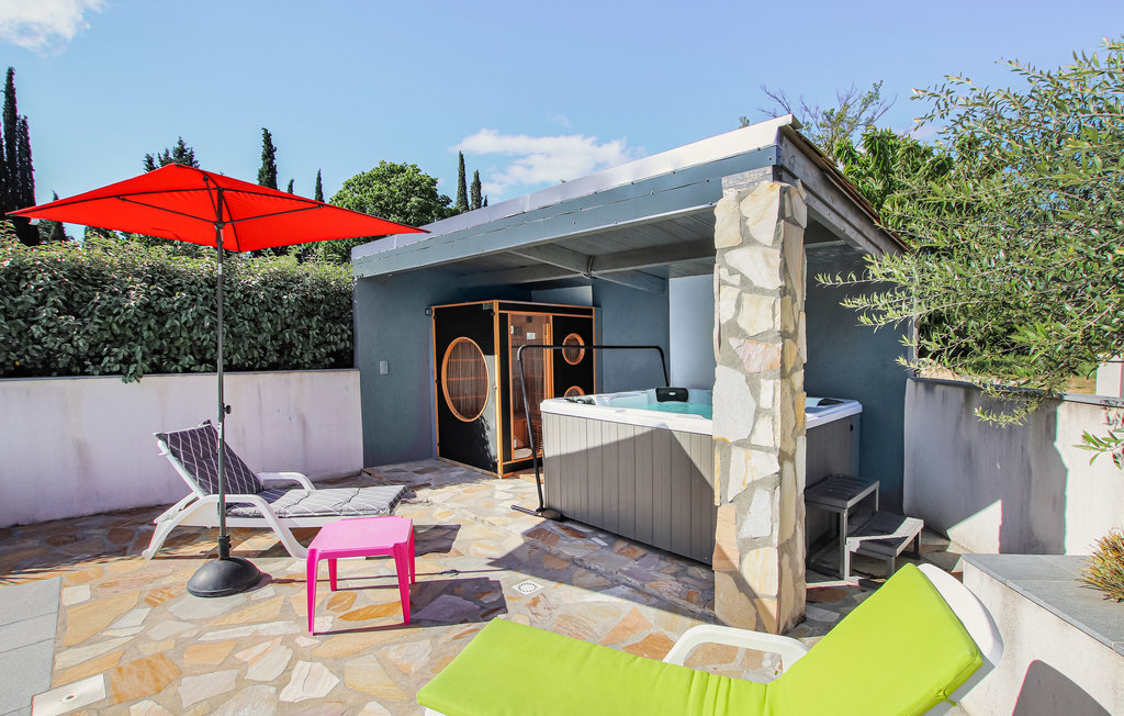 Maison 6 personnes avec piscine chauffée et jacuzzi à Grospierres - Photo 2