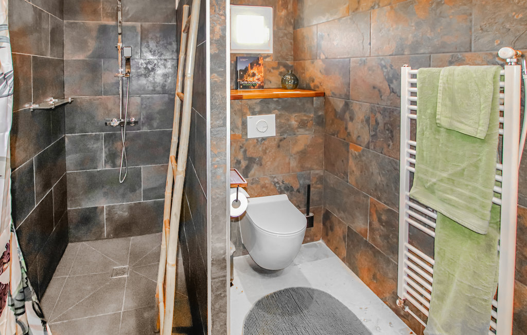 Maison 6 personnes avec piscine chauffée et jacuzzi à Grospierres - Photo 24