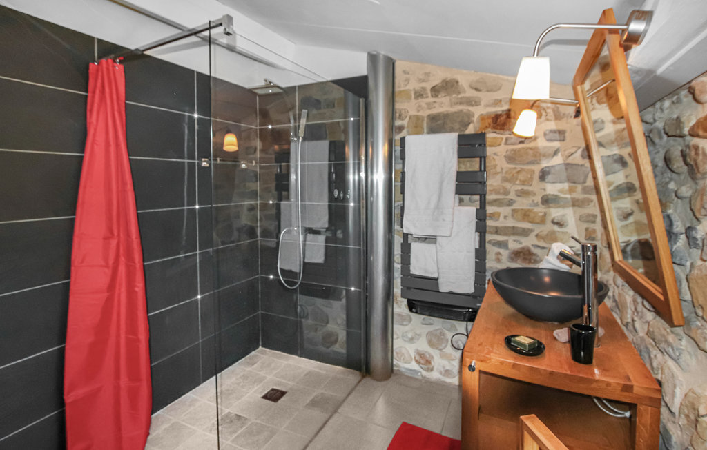 Maison 6 personnes avec piscine chauffée et jacuzzi à Grospierres - Photo 25