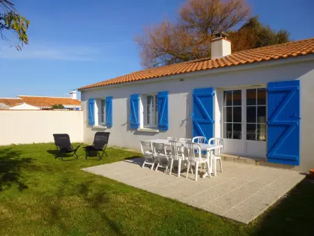Location maison à L'Épine, Maison lumineuse avec jardin clos, à 400m de la plage, pour 8 personnes, secteur calme