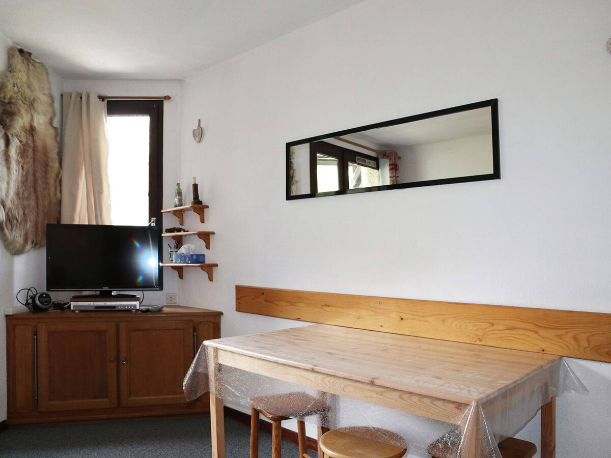 Studio 4 pers aux Orres, balcon sud, accès direct pistes - Photo 3