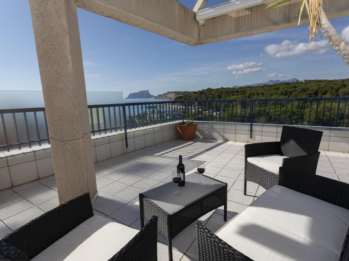 Penthouse 140m² avec terrasse 50m², 150m plage - Photo 3